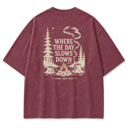 T-Shirt mit gewaschenem Aufdruck „Slow Day Open Skies“