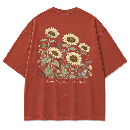 T-Shirt mit gewaschenem „Grow Toward the Light“-Print