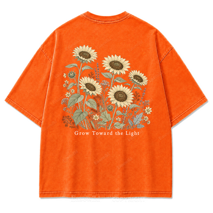 T-Shirt mit gewaschenem „Grow Toward the Light“-Print