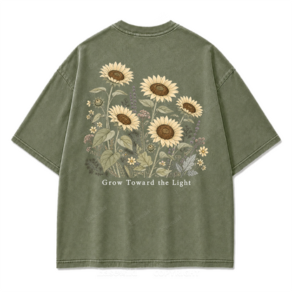 T-Shirt mit gewaschenem „Grow Toward the Light“-Print