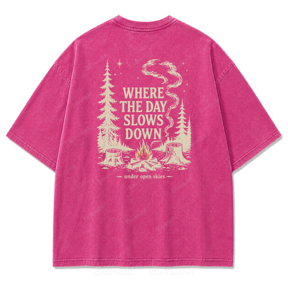 T-Shirt mit gewaschenem Aufdruck „Slow Day Open Skies“