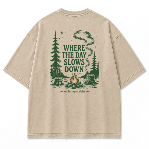T-Shirt mit gewaschenem Aufdruck „Slow Day Open Skies“