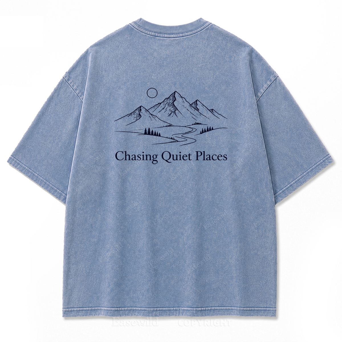Für diejenigen, die ruhige Orte suchen – Minimalistisches „Mountain Washed“ Print-T-Shirt