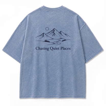 Für diejenigen, die ruhige Orte suchen – Minimalistisches „Mountain Washed“ Print-T-Shirt