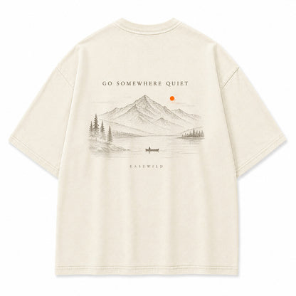 T-Shirt mit ruhigem Alpensee-Motiv
