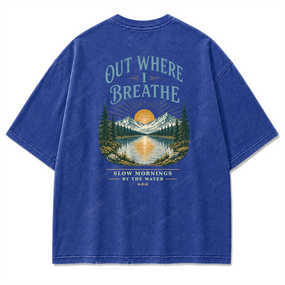 T-Shirt „Out Where I Breathe“ mit gewaschenem Print