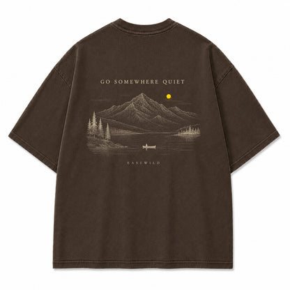 T-Shirt mit ruhigem Alpensee-Motiv